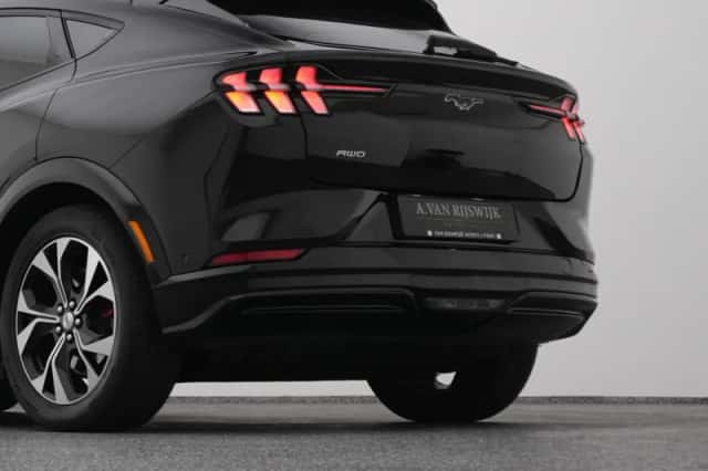 Ford Mustang (2024) thumbnail 23