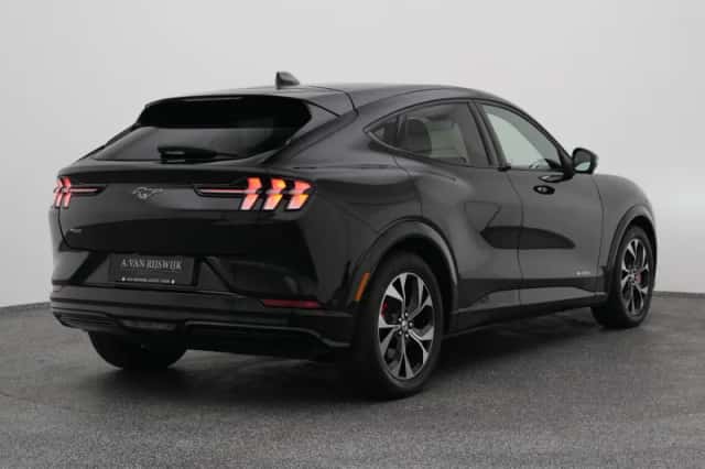 Ford Mustang (2024) thumbnail 7