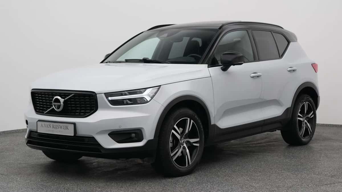 Volvo XC40 (2021) — foto 1
