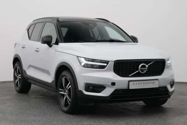 Volvo XC40 (2021) thumbnail 2