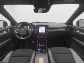 Volvo XC40 (2021) thumbnail 3