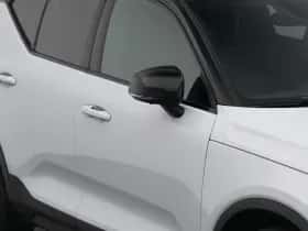 Volvo XC40 (2021) thumbnail 23