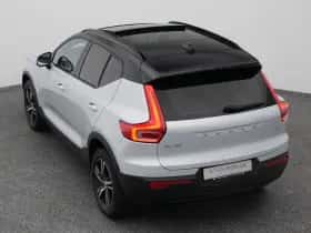 Volvo XC40 (2021) thumbnail 25
