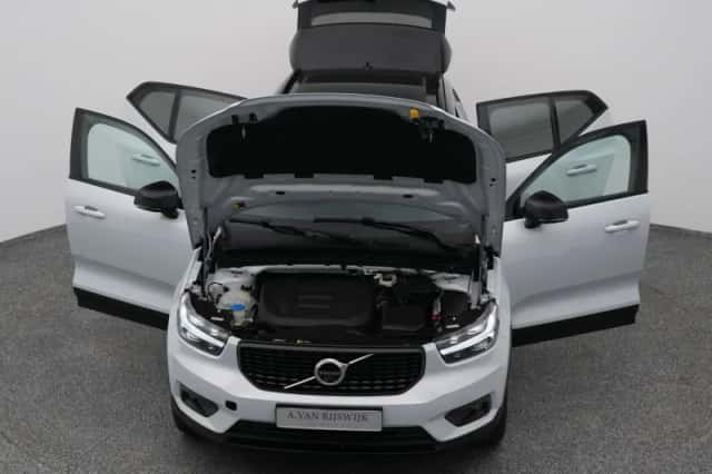 Volvo XC40 (2021) thumbnail 27