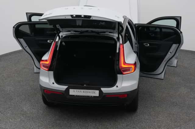 Volvo XC40 (2021) thumbnail 29