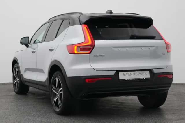 Volvo XC40 (2021) thumbnail 5