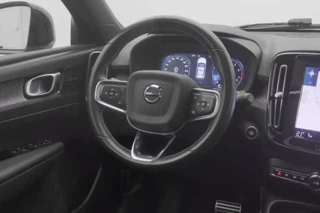 Volvo XC40 (2021) thumbnail 7