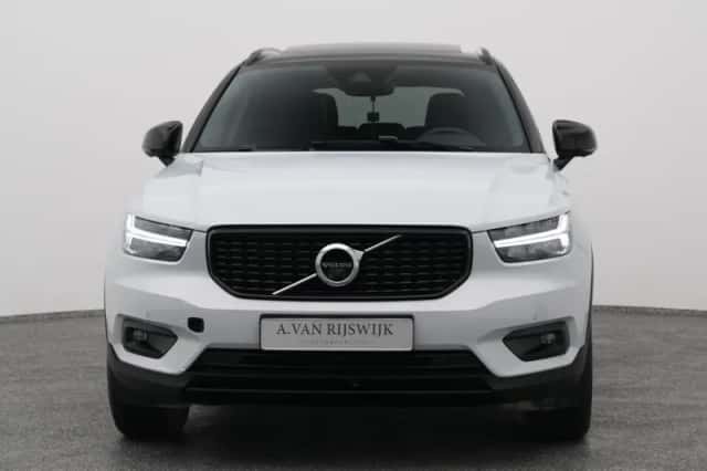 Volvo XC40 (2021) thumbnail 9
