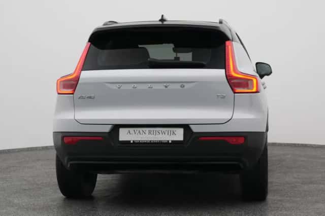 Volvo XC40 (2021) thumbnail 10
