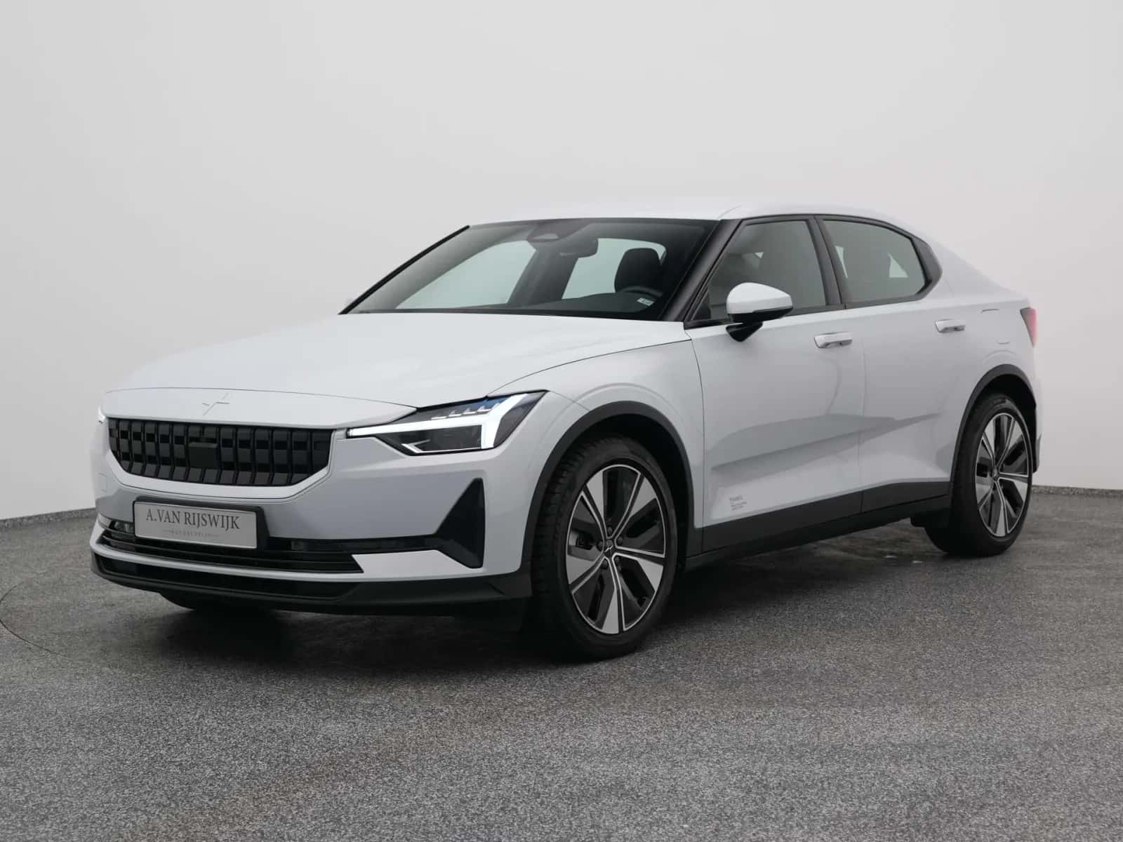 Polestar 2 (2023) — foto 1