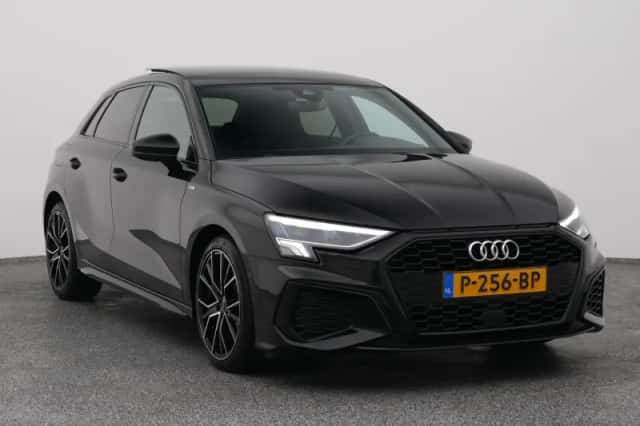 Audi A3 (2022) thumbnail 2