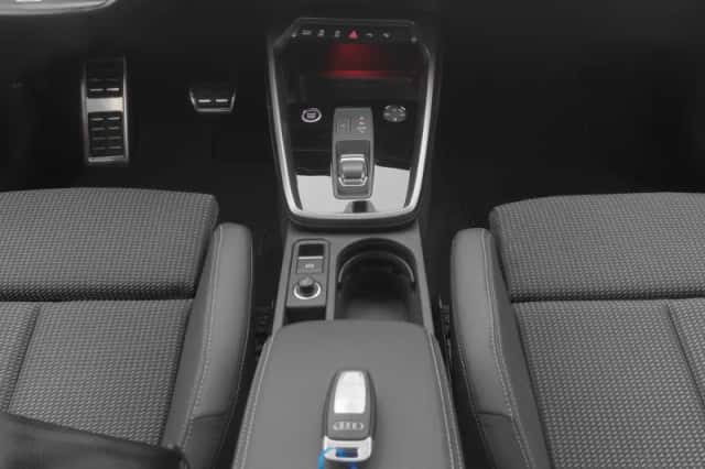 Audi A3 (2022) thumbnail 12
