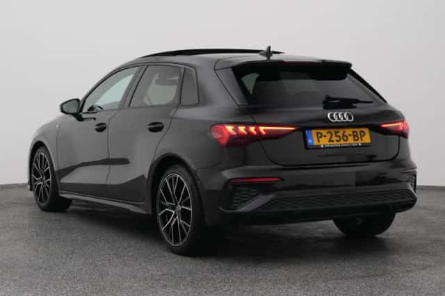 Audi A3 (2022) thumbnail 5