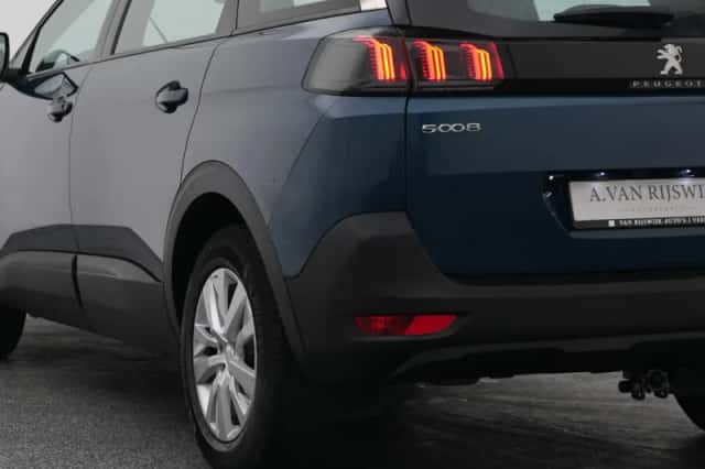 Peugeot 5008 (2022) thumbnail 18