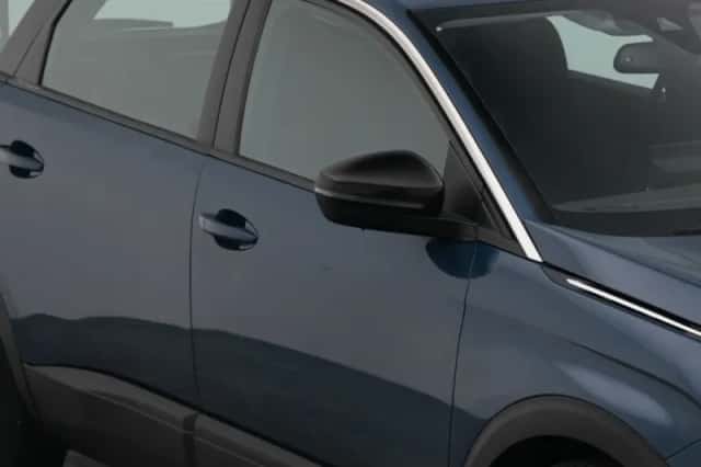 Peugeot 5008 (2022) thumbnail 23