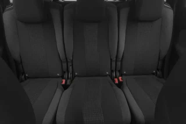 Peugeot 5008 (2022) thumbnail 4