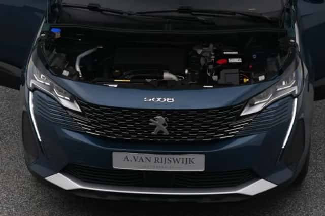 Peugeot 5008 (2022) thumbnail 31