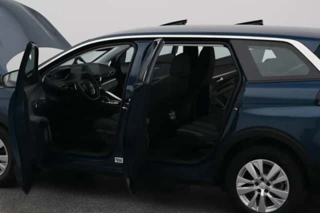 Peugeot 5008 (2022) thumbnail 33