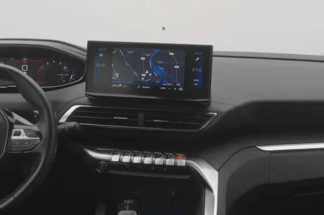 Peugeot 5008 (2022) thumbnail 8
