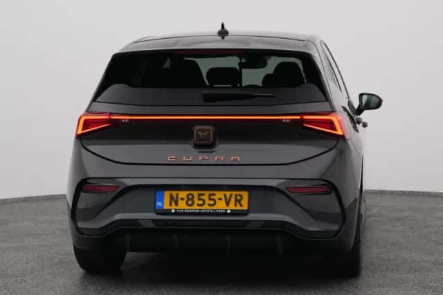 CUPRA Born (2021) thumbnail 11