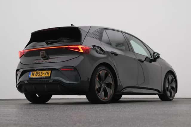 CUPRA Born (2021) thumbnail 17