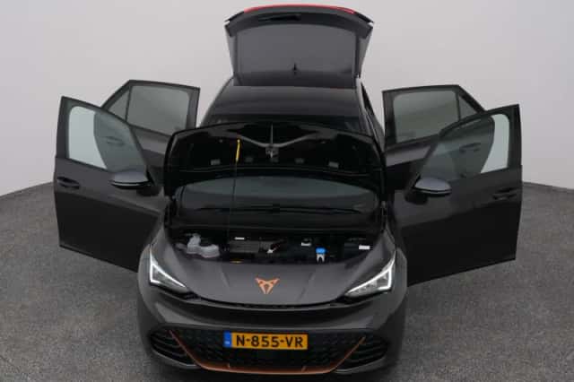 CUPRA Born (2021) thumbnail 28