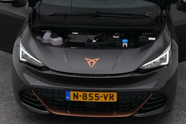 CUPRA Born (2021) thumbnail 32