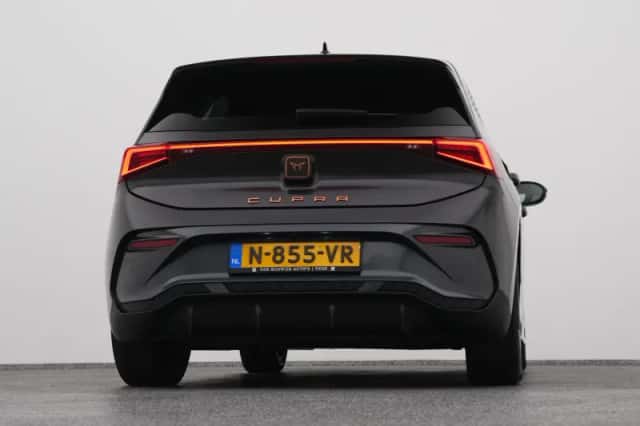 CUPRA Born (2021) thumbnail 37