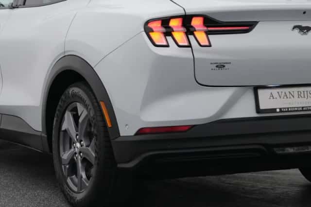 Ford Mustang (2024) thumbnail 19