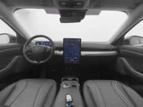 Ford Mustang (2024) thumbnail 3