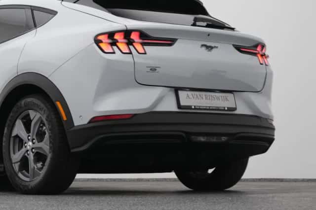 Ford Mustang (2024) thumbnail 23