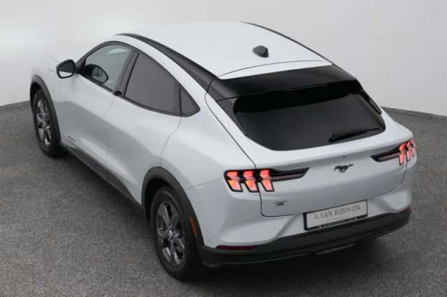 Ford Mustang (2024) thumbnail 26