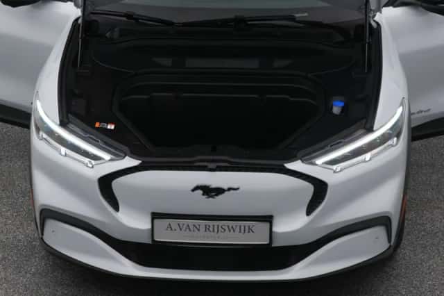 Ford Mustang (2024) thumbnail 32