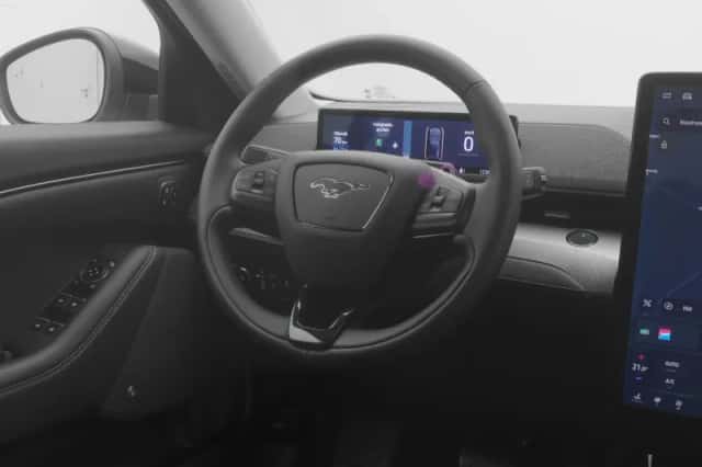 Ford Mustang (2024) thumbnail 8