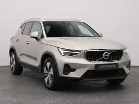 Volvo XC40 (2023) thumbnail 2