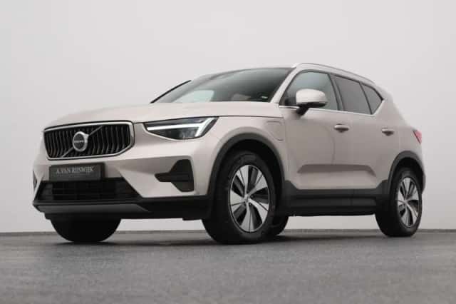 Volvo XC40 (2023) thumbnail 15