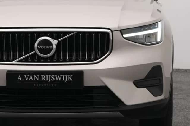 Volvo XC40 (2023) thumbnail 19