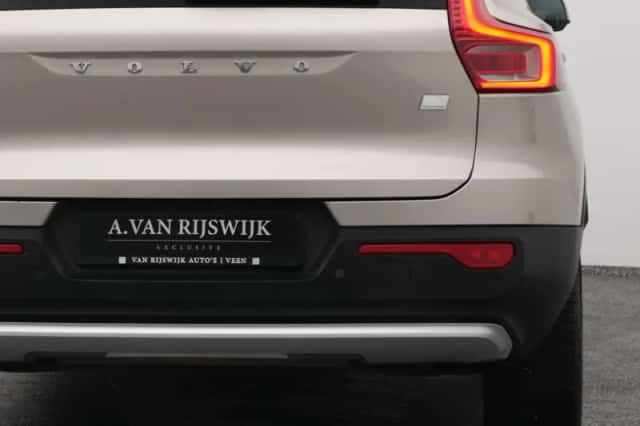 Volvo XC40 (2023) thumbnail 20
