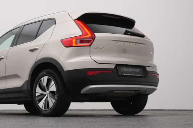 Volvo XC40 (2023) thumbnail 22