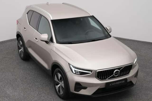 Volvo XC40 (2023) thumbnail 24
