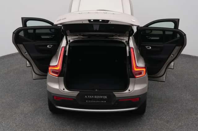 Volvo XC40 (2023) thumbnail 29