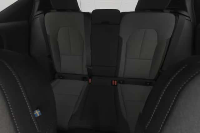 Volvo XC40 (2023) thumbnail 4