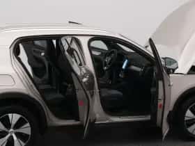 Volvo XC40 (2023) thumbnail 34