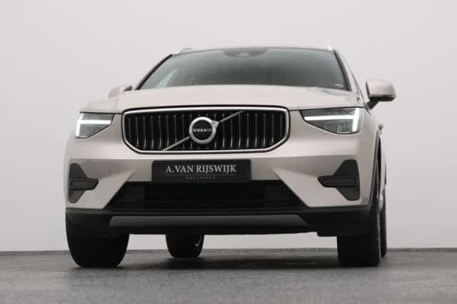 Volvo XC40 (2023) thumbnail 35