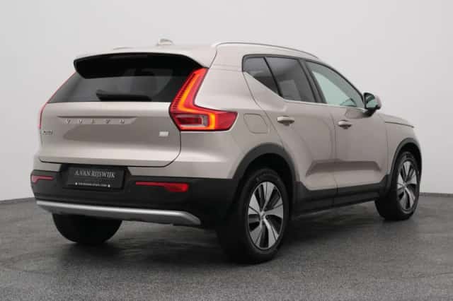 Volvo XC40 (2023) thumbnail 6