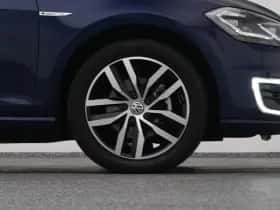 Volkswagen E-Golf (2019) thumbnail 43