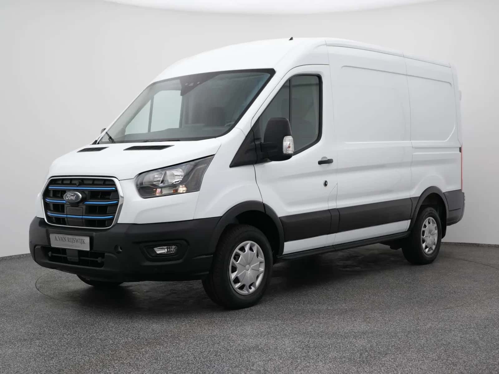 Ford E-Transit (2023) — foto 1