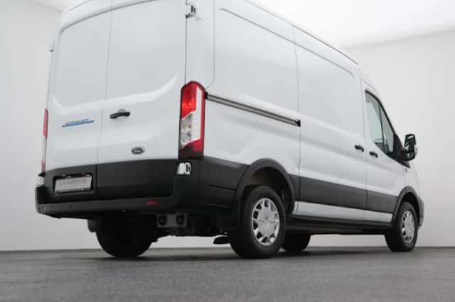 Ford E-Transit (2023) thumbnail 17