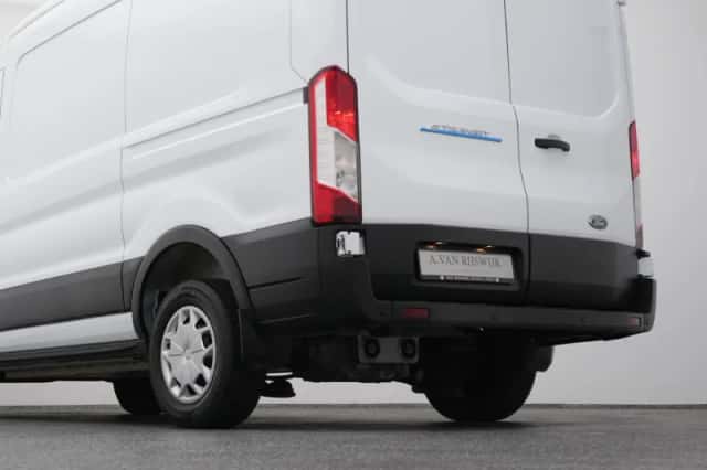 Ford E-Transit (2023) thumbnail 23