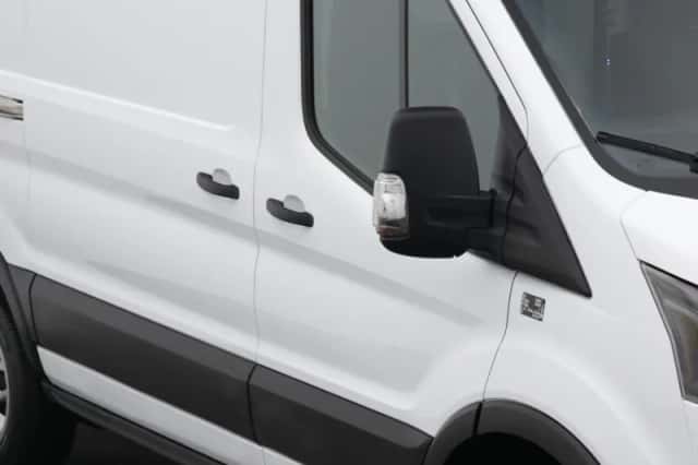 Ford E-Transit (2023) thumbnail 24